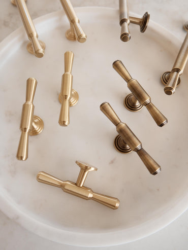 Louise T- Bar Knob