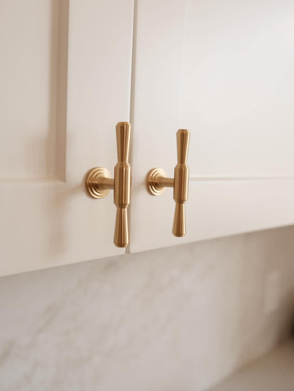 Louise T- Bar Knob
