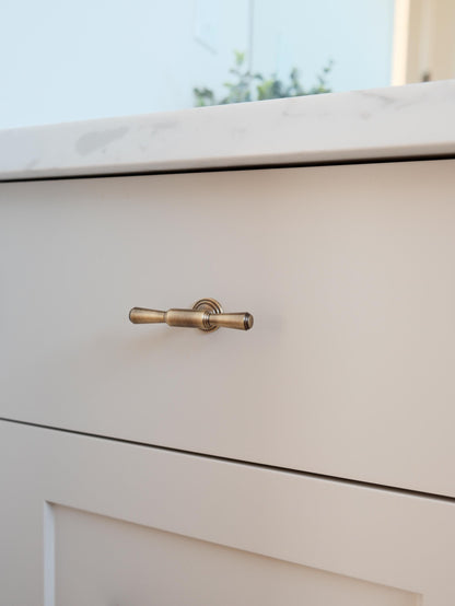 Louise T- Bar Knob