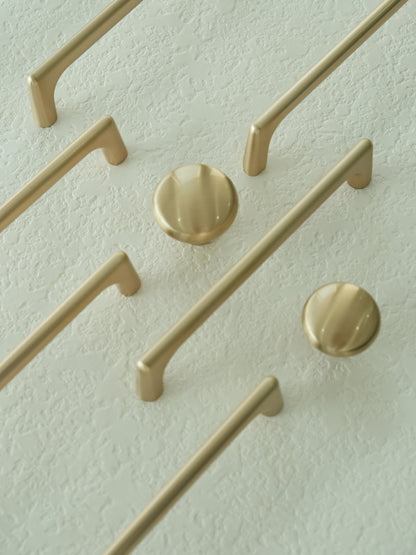 Brass Moda Pull
