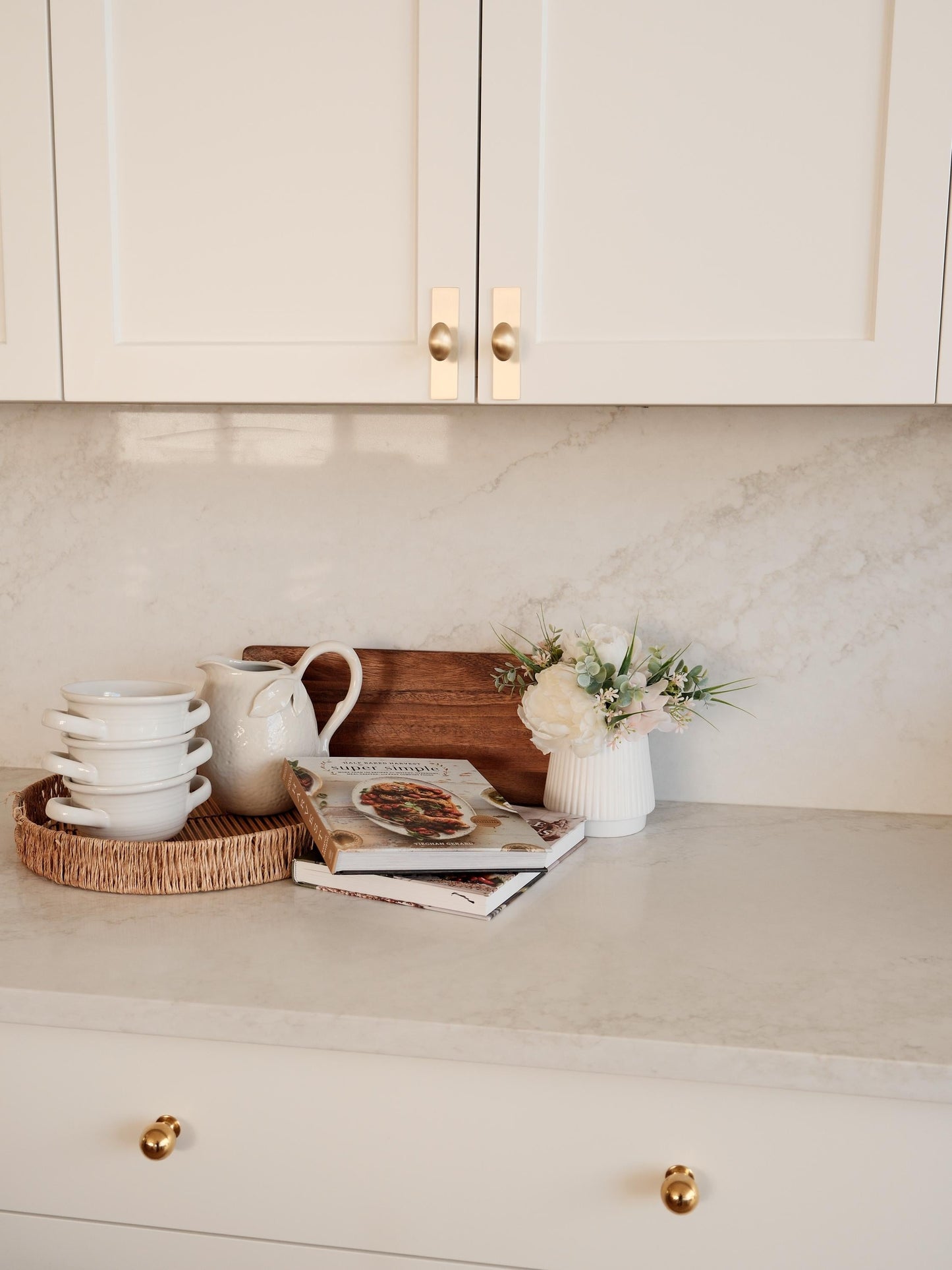 Oval Knob with Backplate