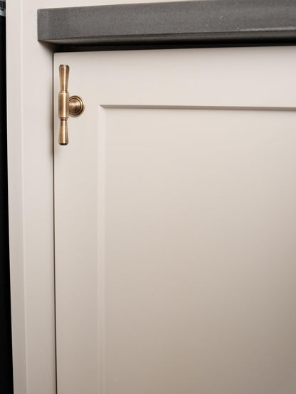 Louise T- Bar Knob